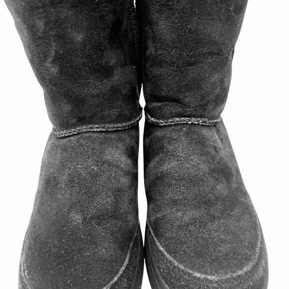 UGG Australia Ultimate Short Boot Women’s Size 7 Black Leather Sheepskin Lining - Picture 4 of 15